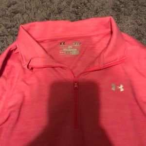 Under Armour loose heatgear pull over